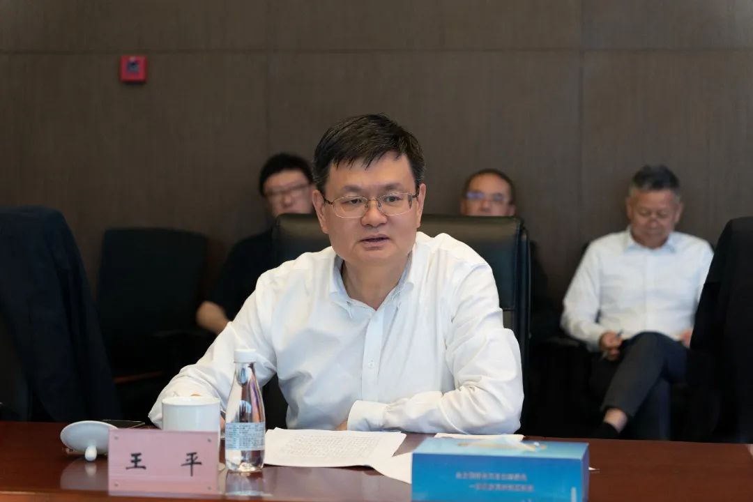 0609_133919_977.jpg 0609_133919_977.jpg