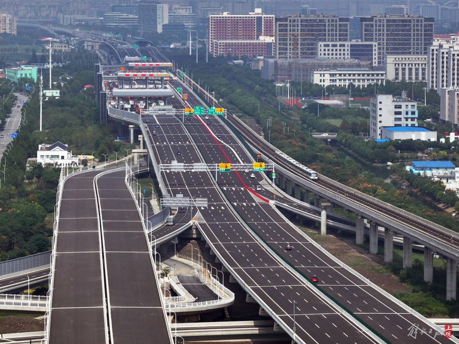 上海S3公路新建工程高速主线建成通车.jpeg