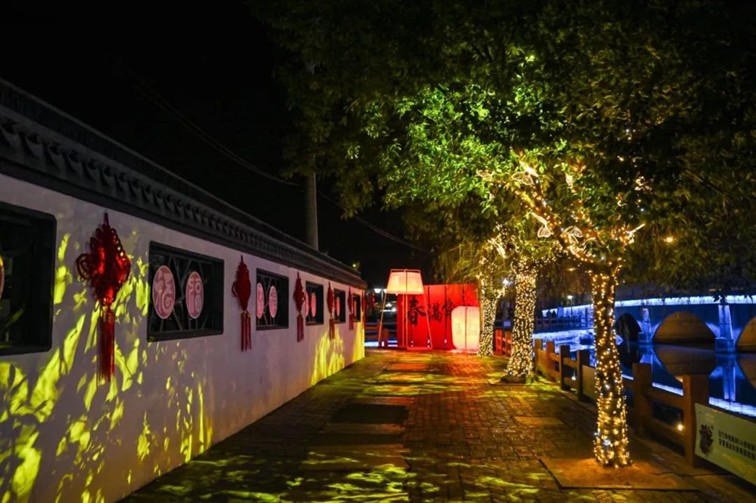 提一盏花灯入梦江南,来青浦用一场元宵灯海收官蛇年春节! 提一盏花灯入梦江南,来青浦用一场元宵灯海收官蛇年春节!