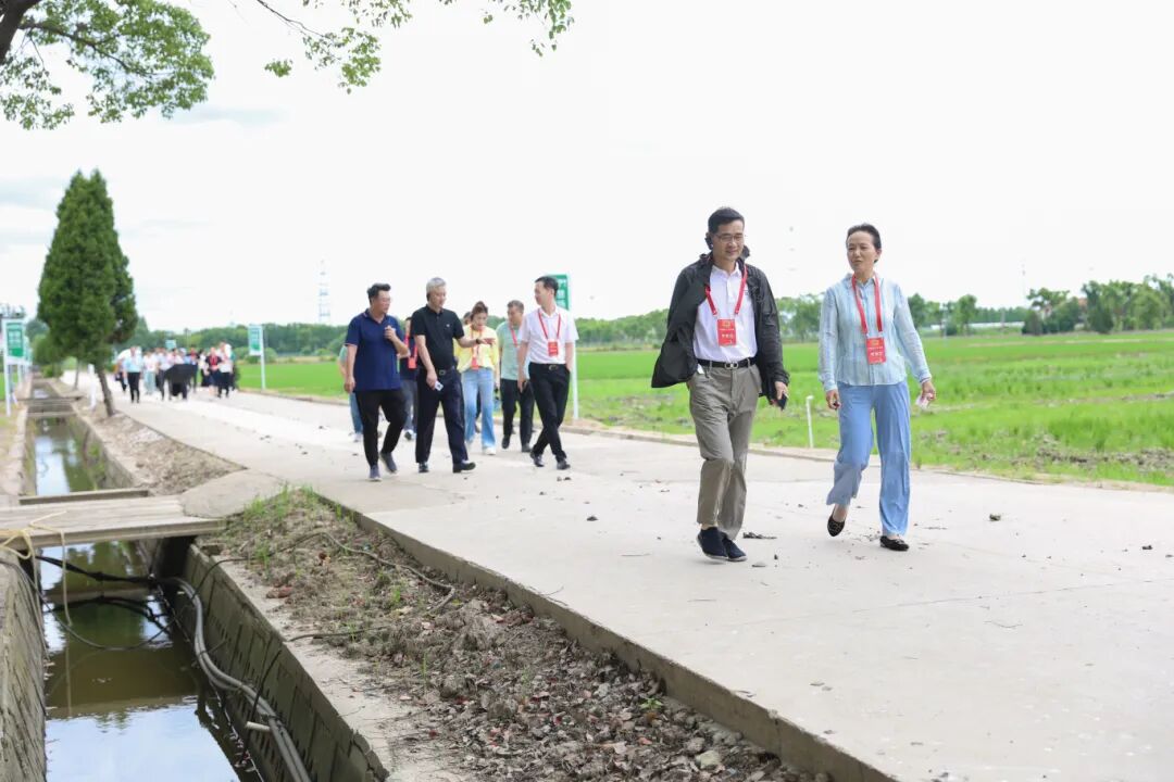 0121_091110_300.jpg 0121_091110_300.jpg