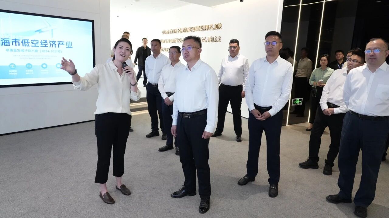 青海果洛州党政代表团来长宁区调研考察2.jpg
