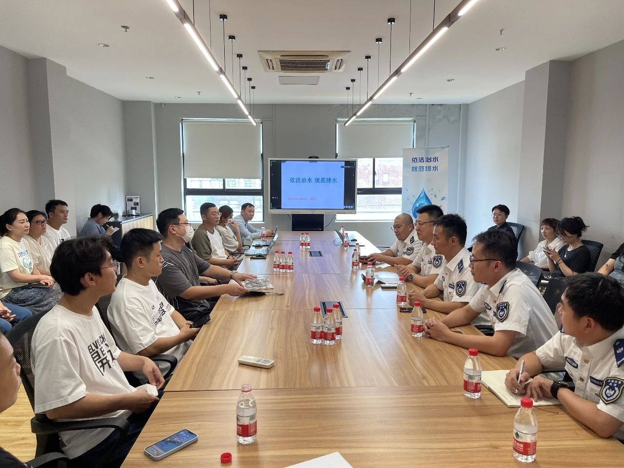 e05f06cdfb21f9207d9cf8192761c51.jpg e05f06cdfb21f9207d9cf8192761c51.jpg