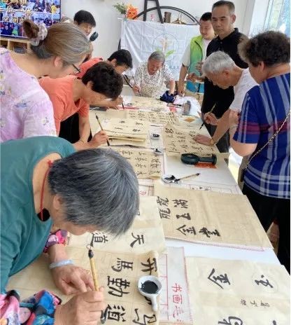 青浦区各镇(街道)慈善超市9月活动简讯 青浦区各镇(街道)慈善超市9月活动简讯