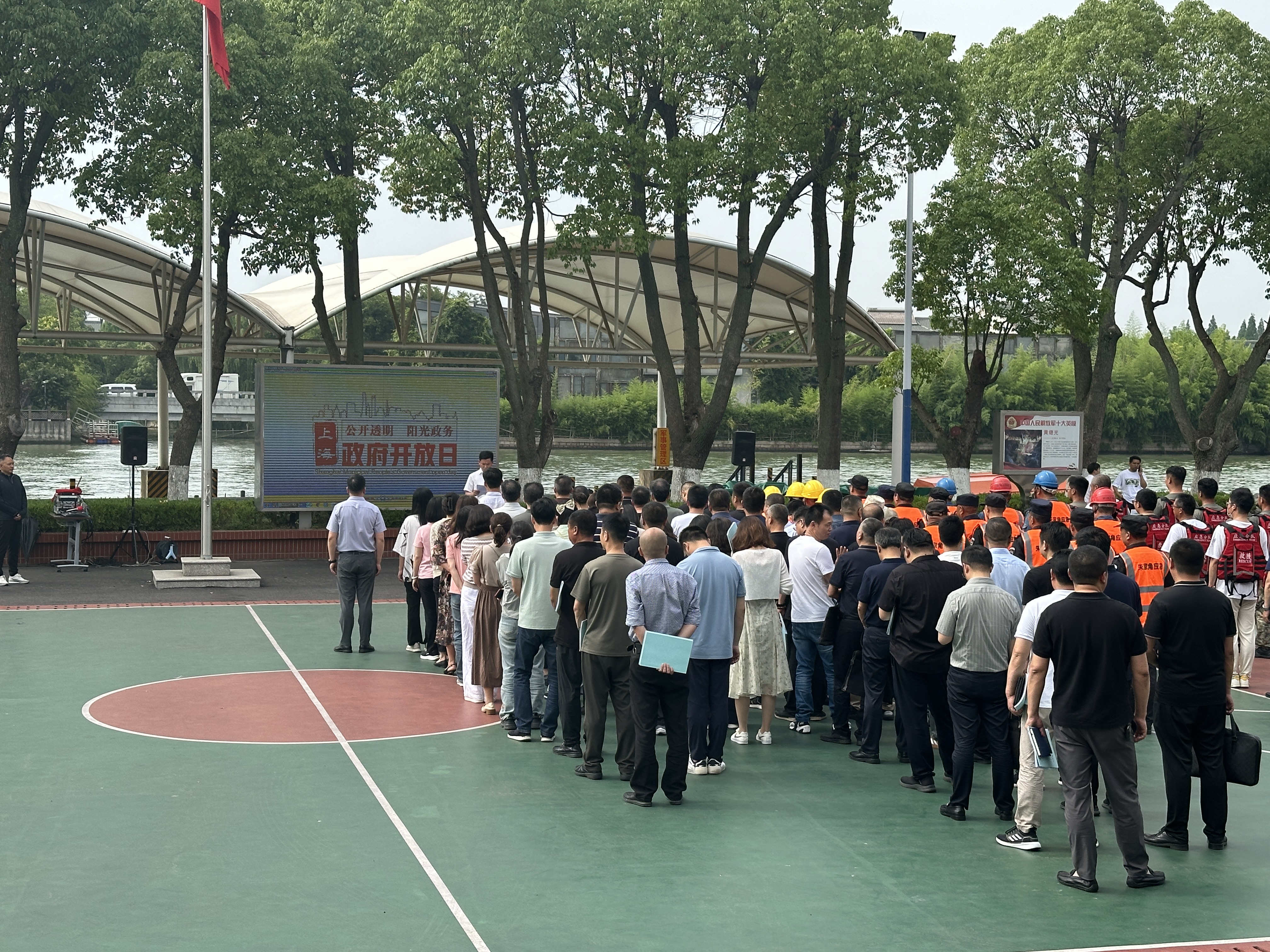 0624_095850_185.jpg 0624_095850_185.jpg