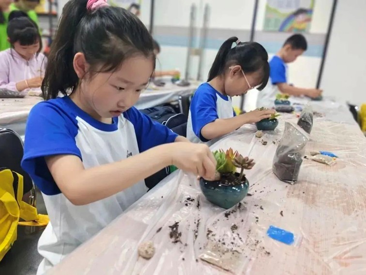 爱心暑托班,智趣一“夏”!2025年青浦区小学生爱心暑托班来啦~ 爱心暑托班,智趣一“夏”!2025年青浦区小学生爱心暑托班来啦~