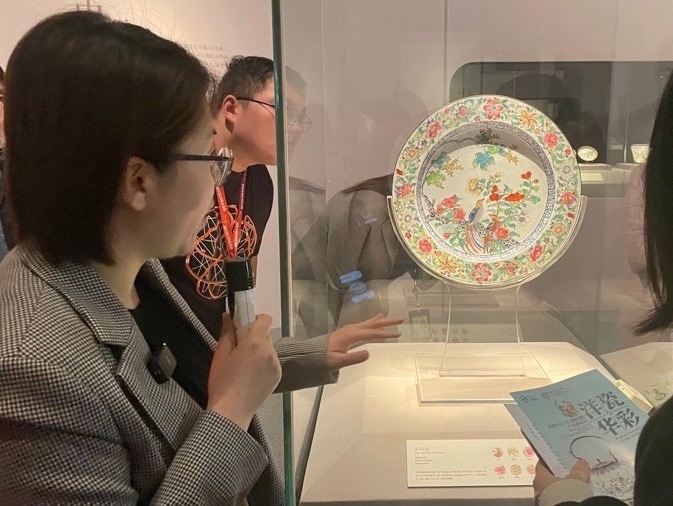 沪港携手带来广珐琅特展 136件（套）铜胎画珐琅在世博会博物馆展出