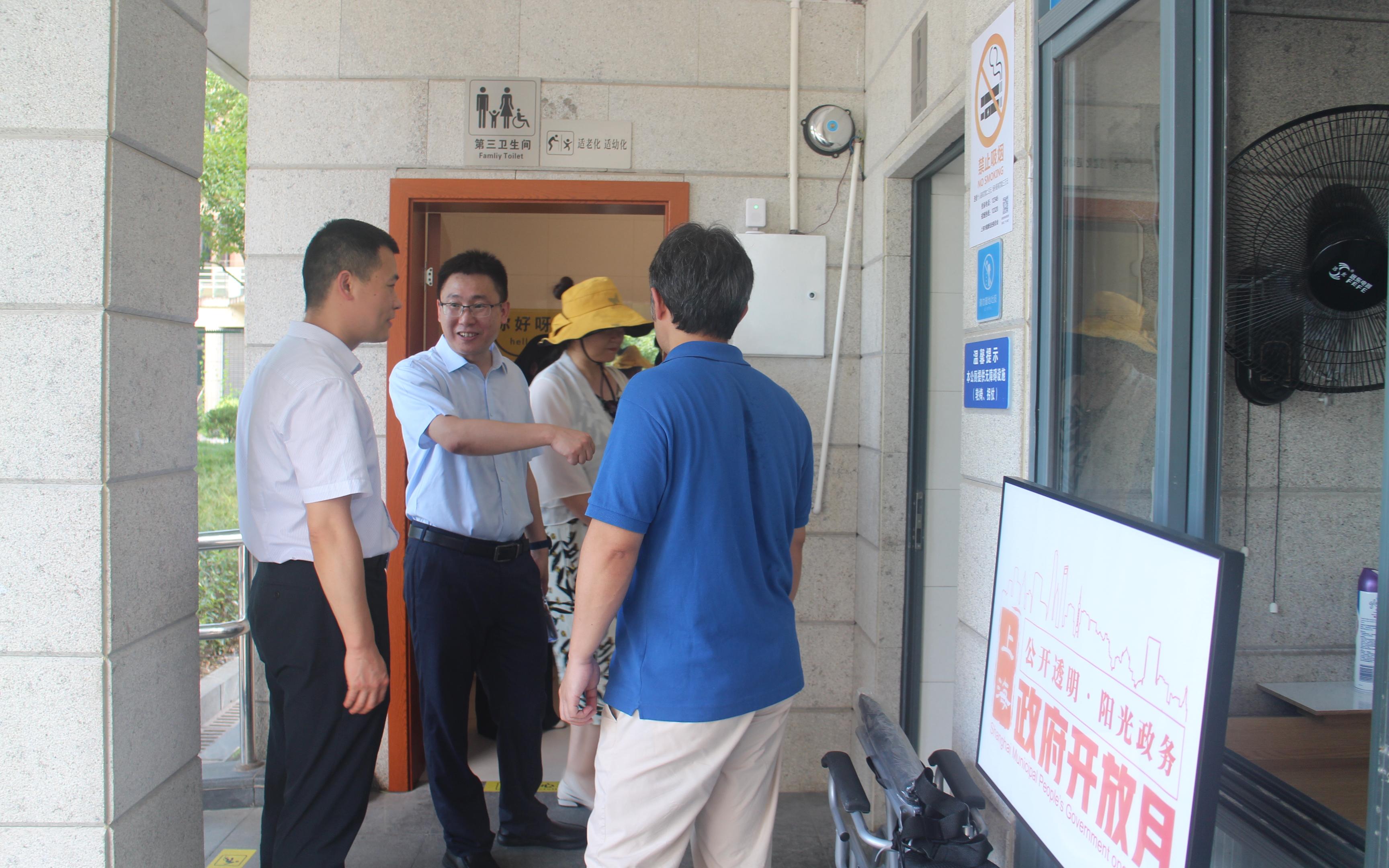 走进现场 共谋发展——市质监中心开展“政府开放月”活动3.JPG