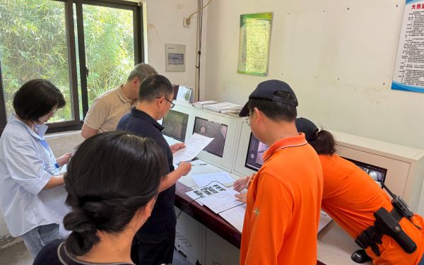 上海市林业总站赴上海野生动物园开展大熊猫专项检查评估工作2.jpg 上海市林业总站赴上海野生动物园开展大熊猫专项检查评估工作2.jpg