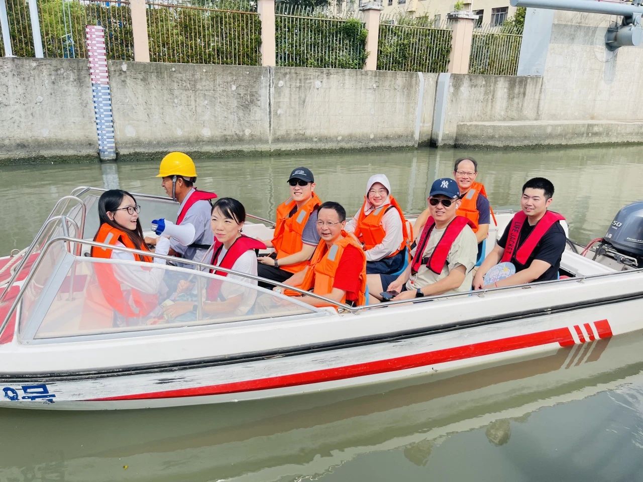 水清、河畅、岸绿……长宁解锁河道变美的“密码”3.jpg 水清、河畅、岸绿……长宁解锁河道变美的“密码”3.jpg