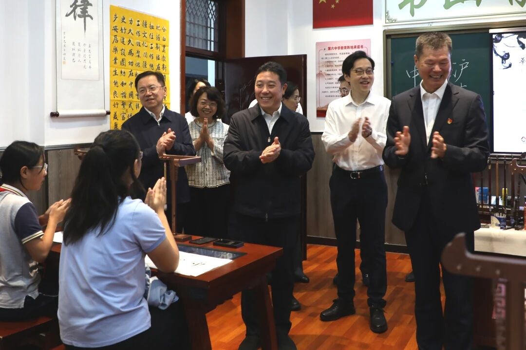 长宁区委书记孔福安率长宁区党政代表团赴新疆克拉玛依调研考察3.jpg