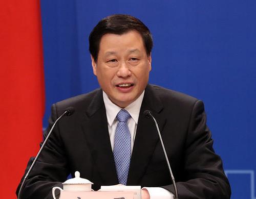 应勇就经济发展、营商环境、民生保障等问题答记者问 努力让“特斯拉速度”成为常态