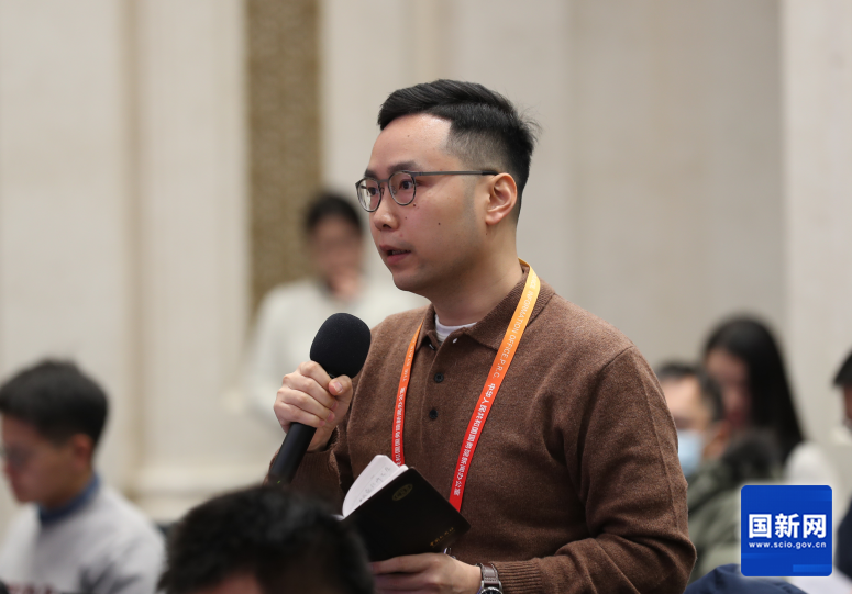 中国新闻社记者提问(刘健 摄).png 中国新闻社记者提问(刘健 摄).png