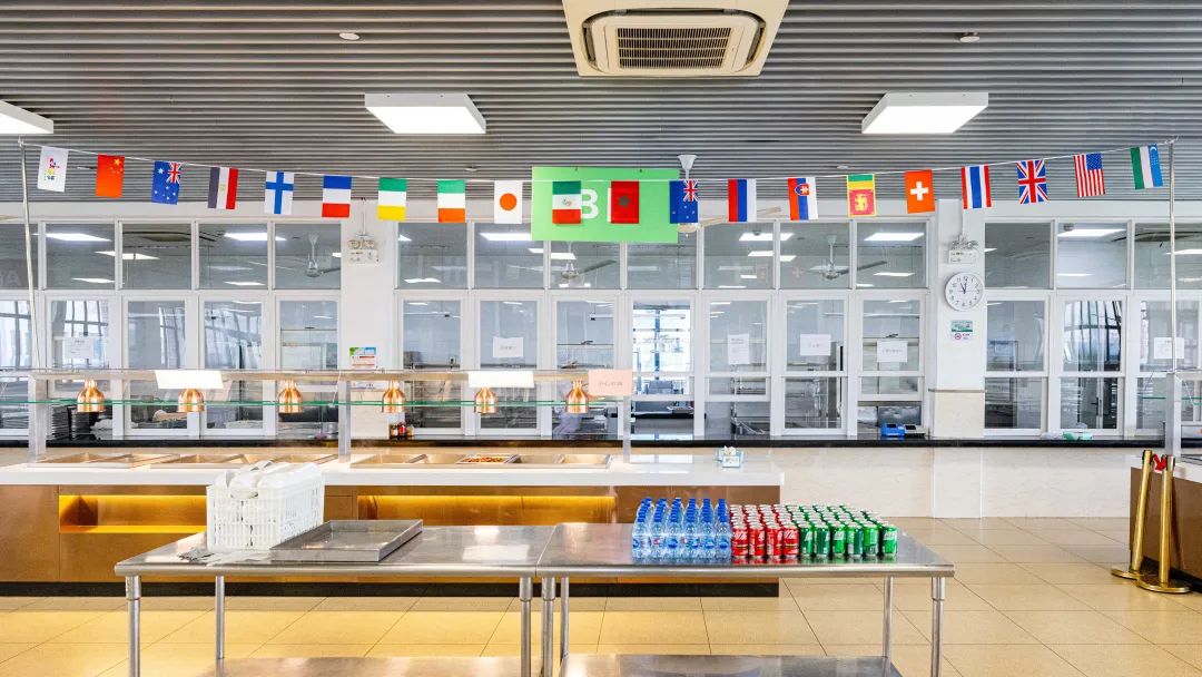 0704_102305_404.jpg 0704_102305_404.jpg