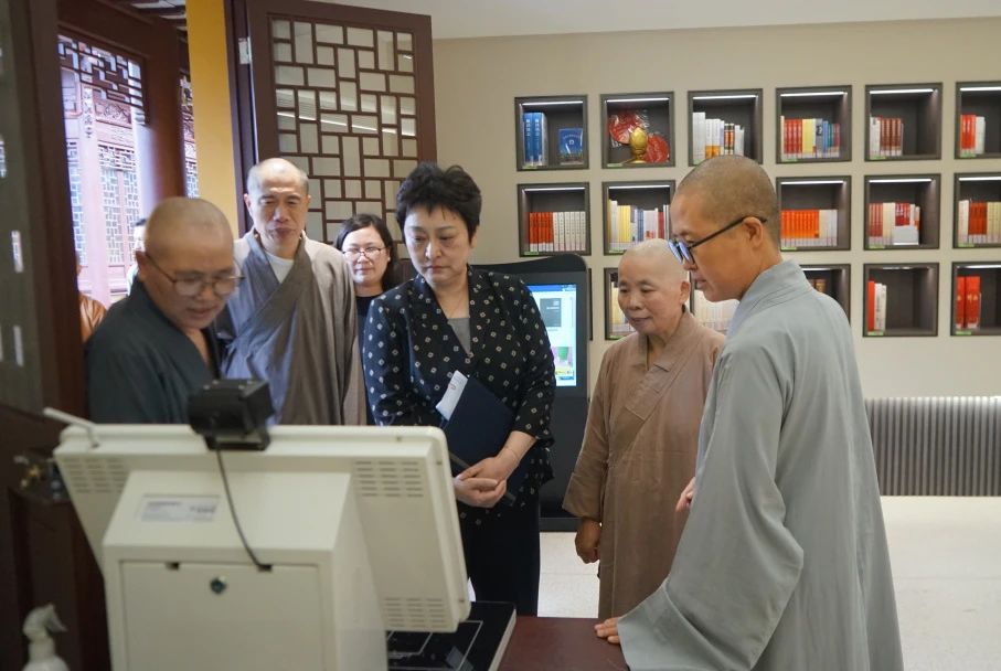 院校2.jpg 院校2.jpg