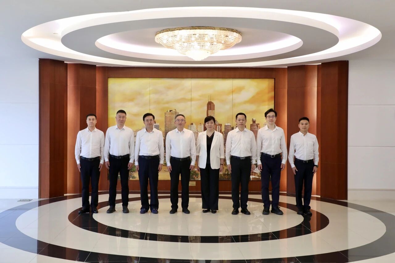 长宁区召开新一批援疆干部人才座谈会1.jpg