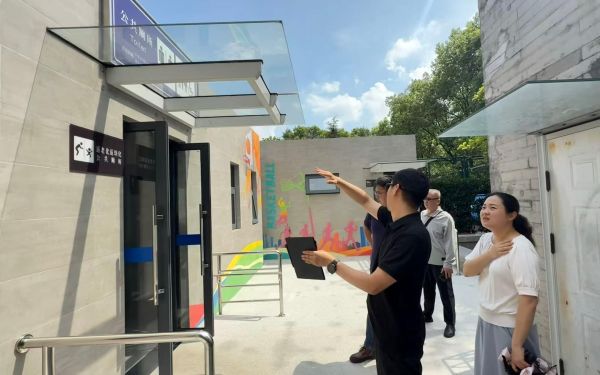本市扎实推进年度“环卫公厕适老化适幼化改造”工作落实落细-0820 (1).jpg