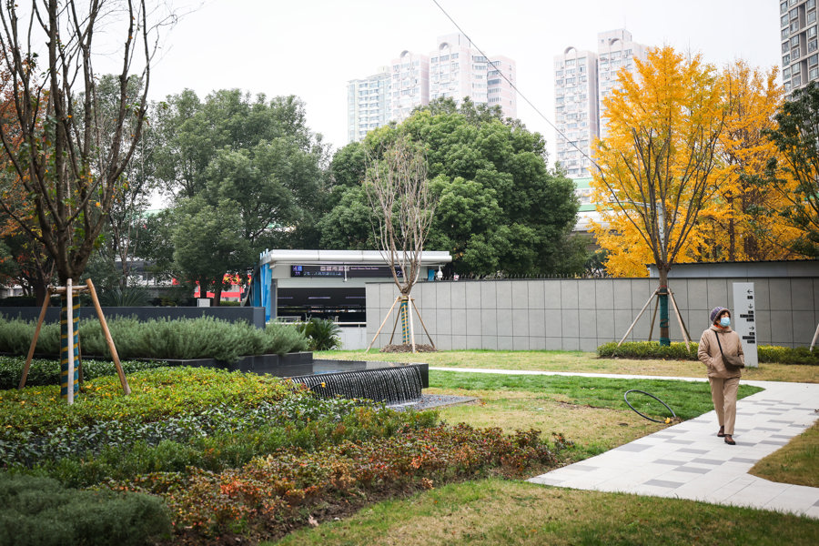 2023年12月12日,黄浦区首个社区型保租房项目——西藏南路1699弄(璟湾公寓)揭幕。.jpeg 2023年12月12日,黄浦区首个社区型保租房项目——西藏南路1699弄(璟湾公寓)揭幕。.jpeg