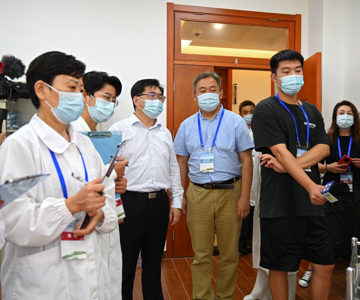 市民代表及媒体观摩、采访比赛项目.jpg 市民代表及媒体观摩、采访比赛项目.jpg