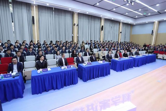 1204_150124_656.jpg 2.jpg