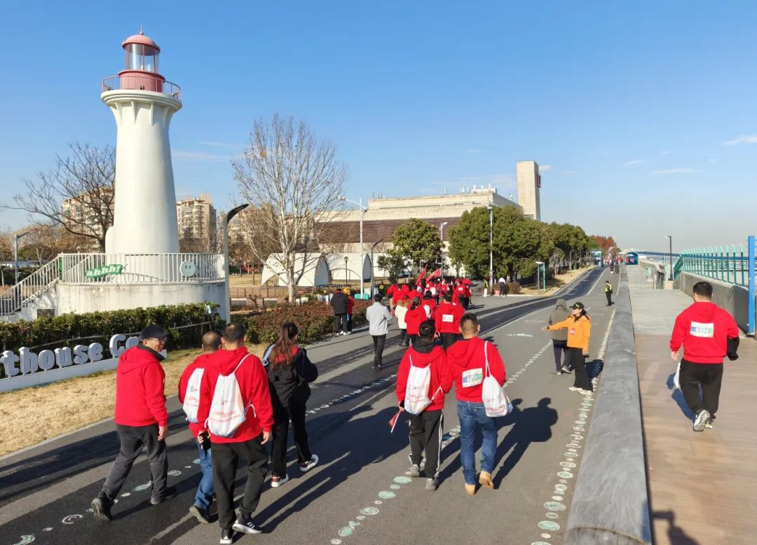 上海企业家宝山滨江迎新健步行活动13.jpg