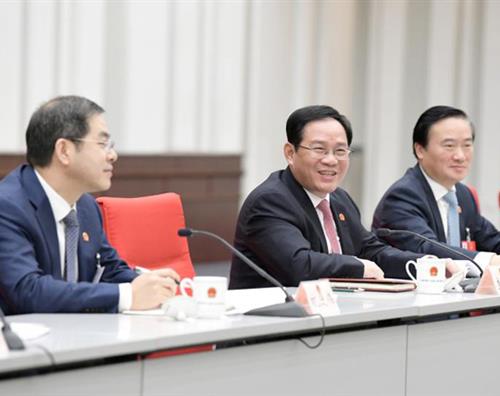 李强参加浦东代表团审议要求把做强做优功能作为主攻方向