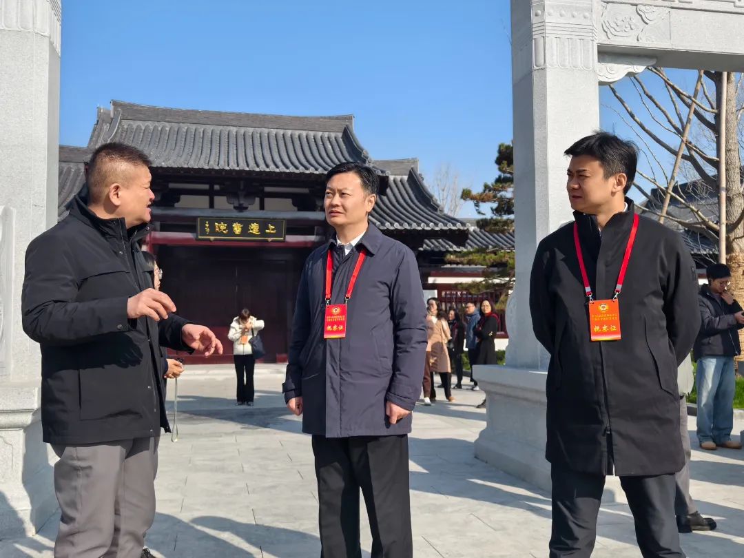 青浦区政协开展2024年政协委员年末大视察活动.jpg 青浦区政协开展2024年政协委员年末大视察活动.jpg