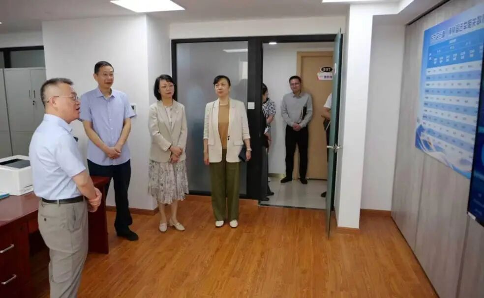 长宁区扎实推进选民登记工作1.jpg