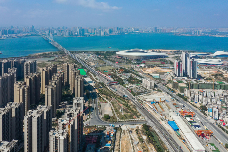 广湛铁路湛江湾海底隧道盾构区间“过海穿城”（无人机照片）.jpeg