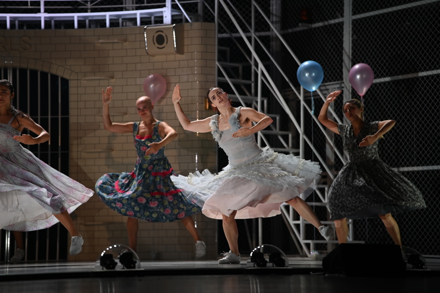 舞剧《罗密欧与朱丽叶》剧照。记者 董天晔 摄.jpeg 舞剧《罗密欧与朱丽叶》剧照。记者 董天晔 摄.jpeg