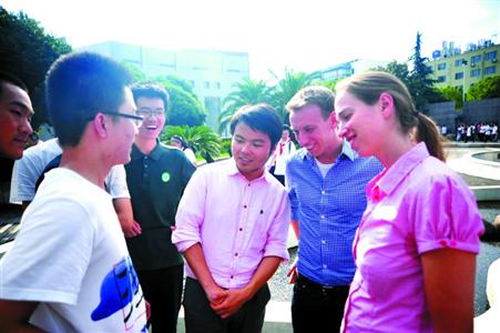 以色列创新青年人才与沪上学子分享创业心得 以色列创新青年人才与沪上学子分享创业心得