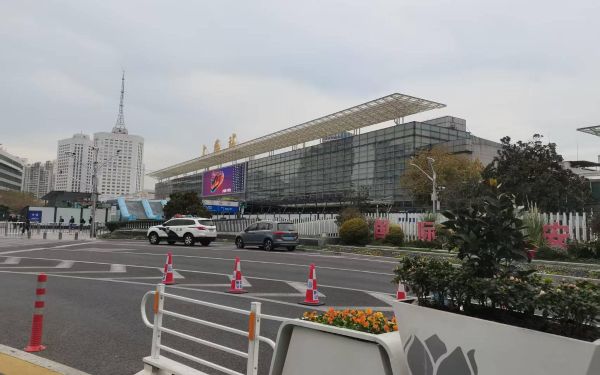 3上海火车站.jpg 3上海火车站.jpg