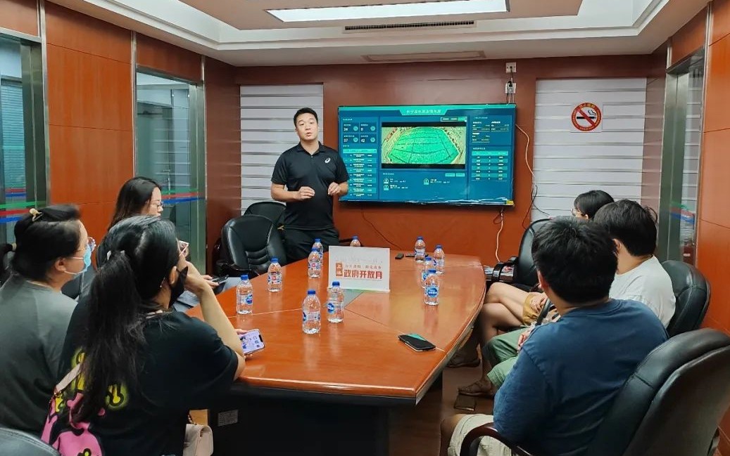 这群人走进长宁温水游泳馆,不为游泳而是……1.jpg 这群人走进长宁温水游泳馆,不为游泳而是……1.jpg