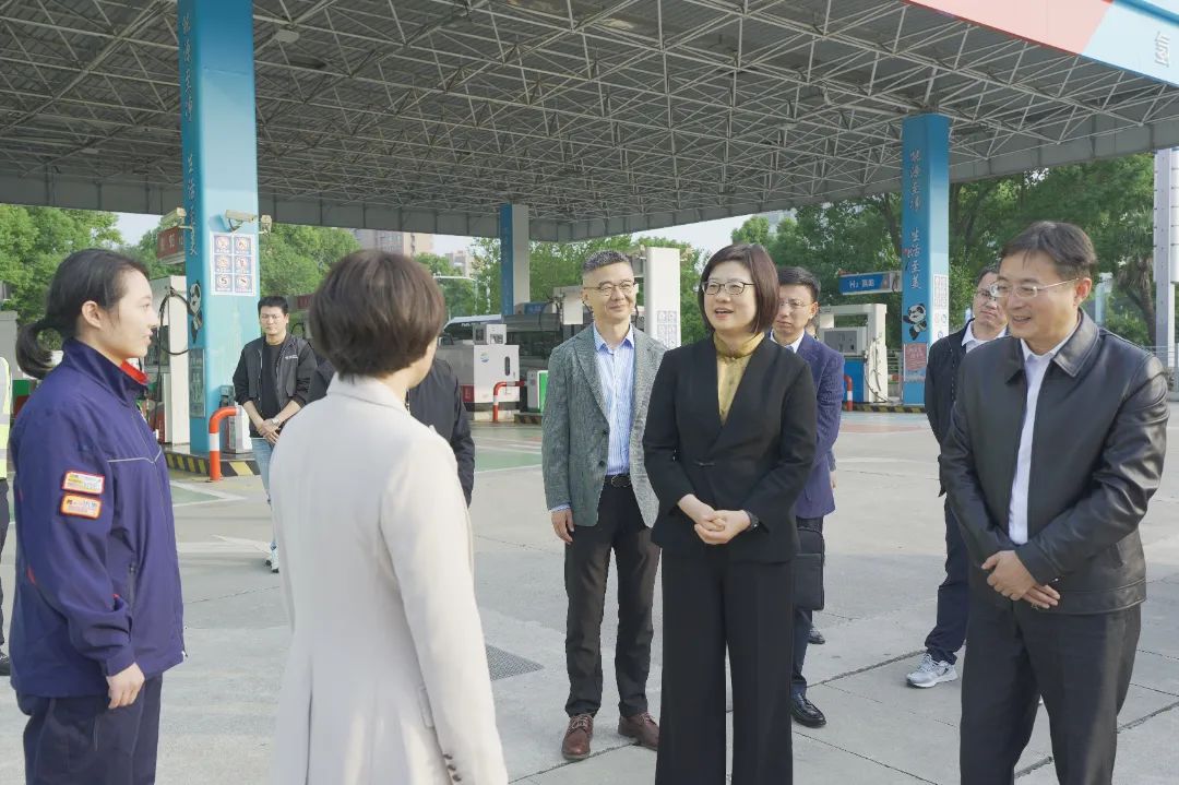 1105_084208_350.jpg 1105_084208_350.jpg