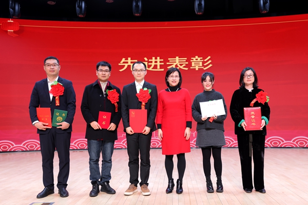 先进表彰2_副本.jpg