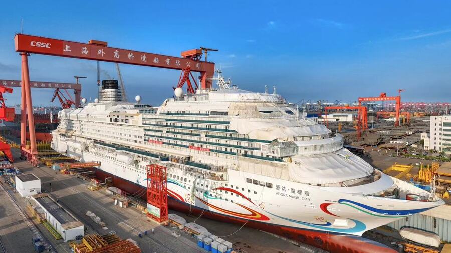 首艘国产大型邮轮6月6日出坞.jpeg 首艘国产大型邮轮6月6日出坞.jpeg