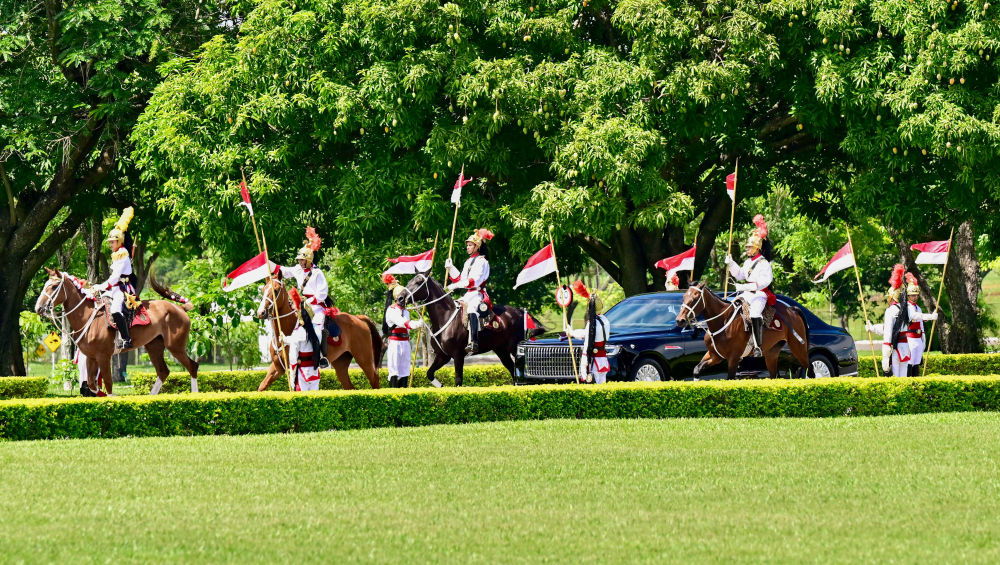 会谈前,卢拉总统和夫人罗桑热拉热情迎接习近平,并为习近平举行隆重盛大欢迎仪式。 新华社记者 翟健岚 摄.jpg 会谈前,卢拉总统和夫人罗桑热拉热情迎接习近平,并为习近平举行隆重盛大欢迎仪式。 新华社记者 翟健岚 摄.jpg