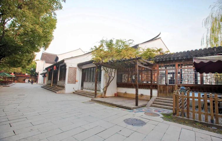 会·聚青浦|来青浦捕捉秋色,观看一场五彩缤纷的秋天童话剧! 会·聚青浦|来青浦捕捉秋色,观看一场五彩缤纷的秋天童话剧!