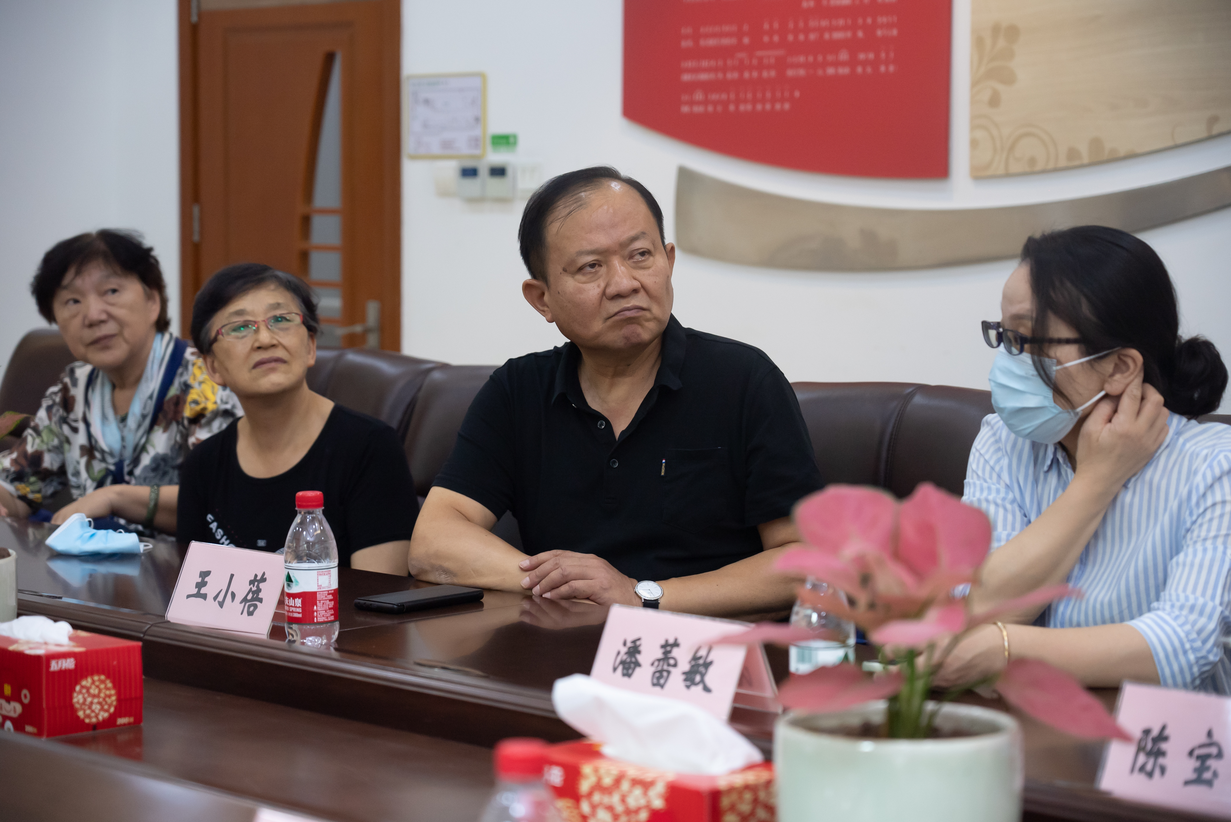 区人大代表王小蓓.jpg 区人大代表王小蓓.jpg