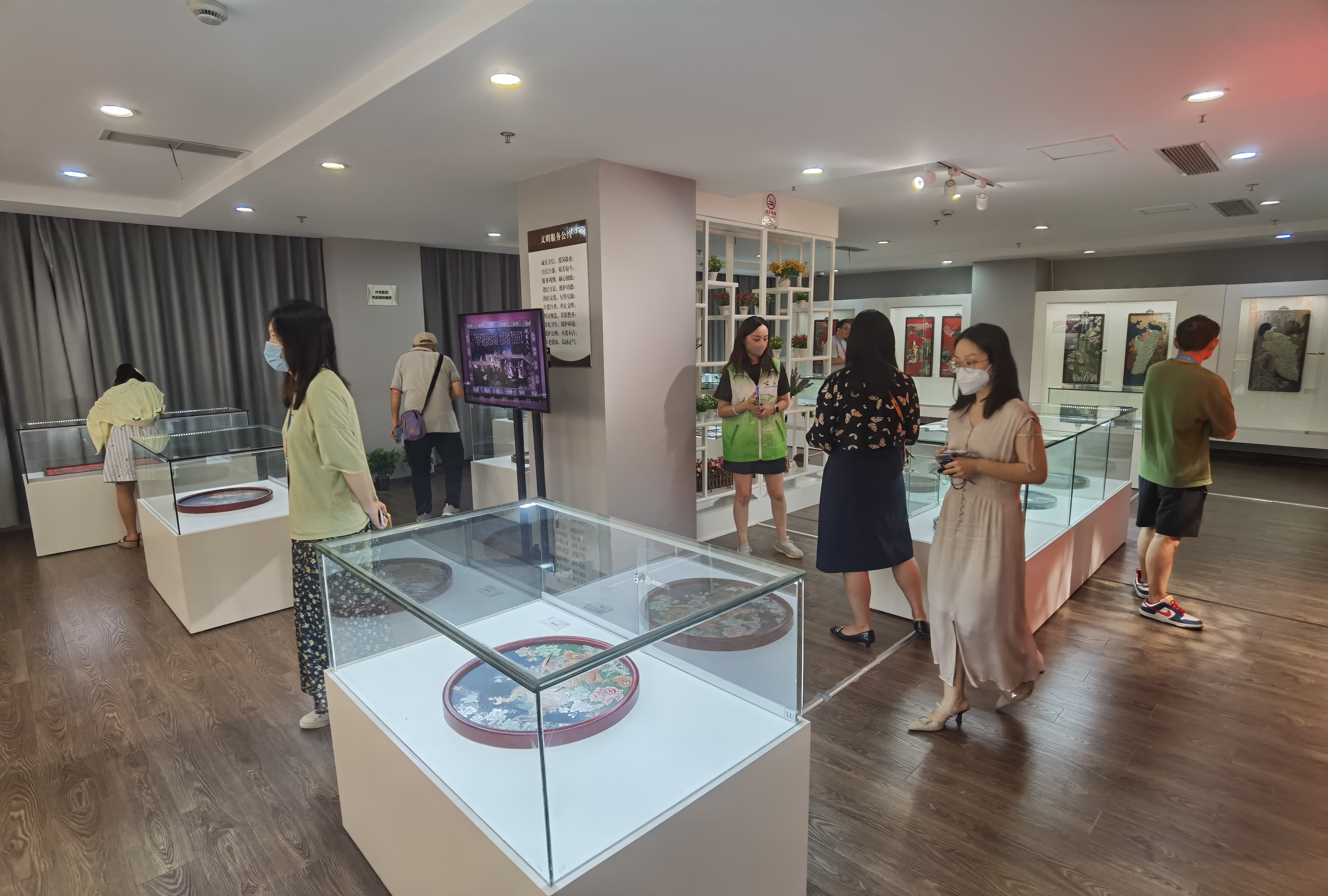 0825_190034_727.jpg WechatIMG190.jpg