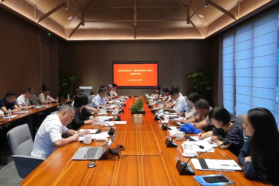 0806_140801_179.jpg 0806_140801_179.jpg