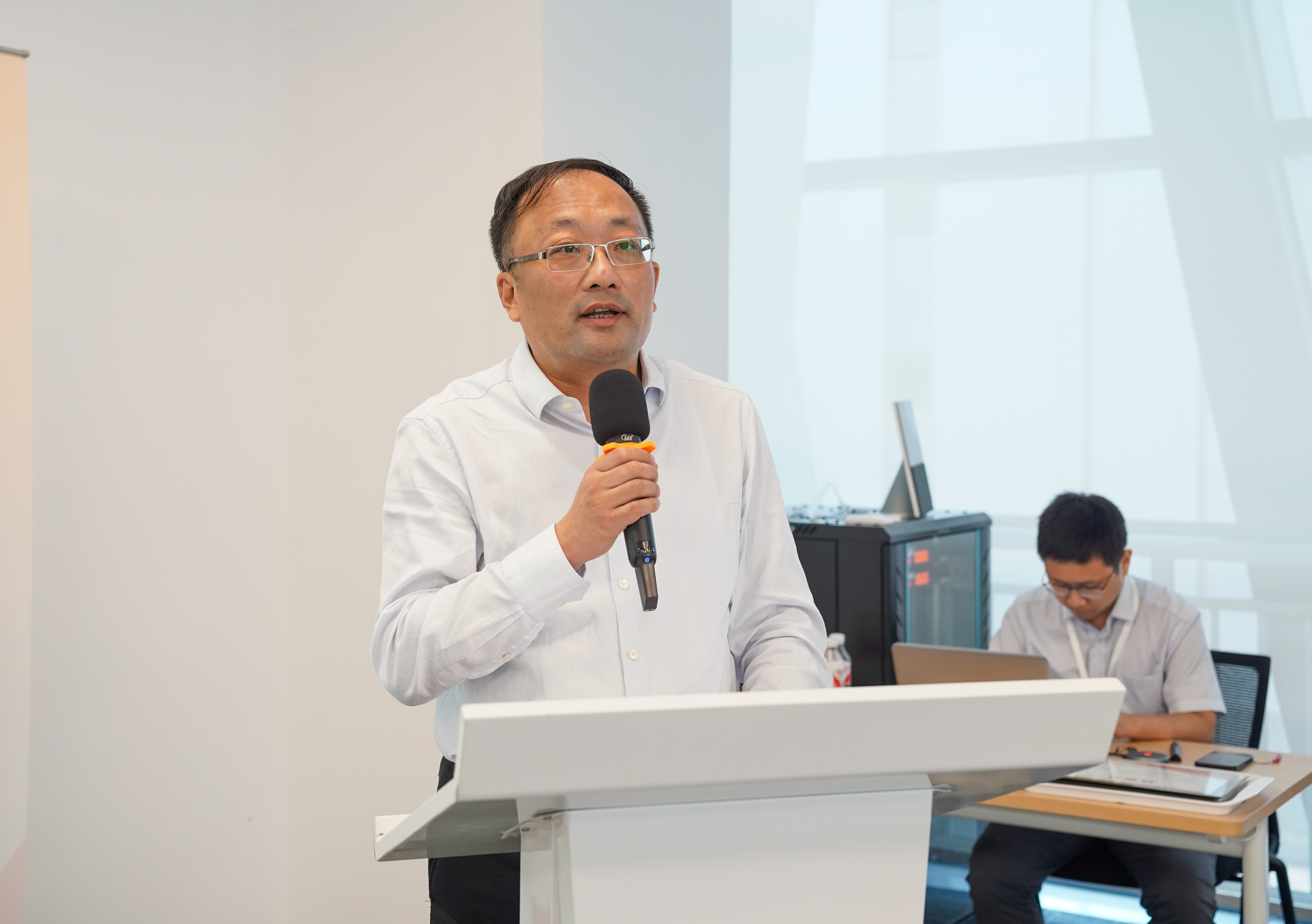 “分期验收惠企业，优化营商促发展” 政府开放月活动 李泽龙出席-01266.jpg