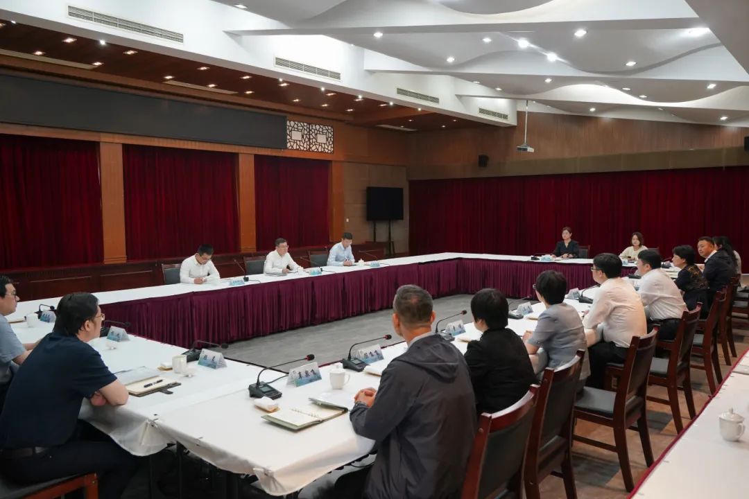 0604_084040_180.jpg 0604_084040_180.jpg