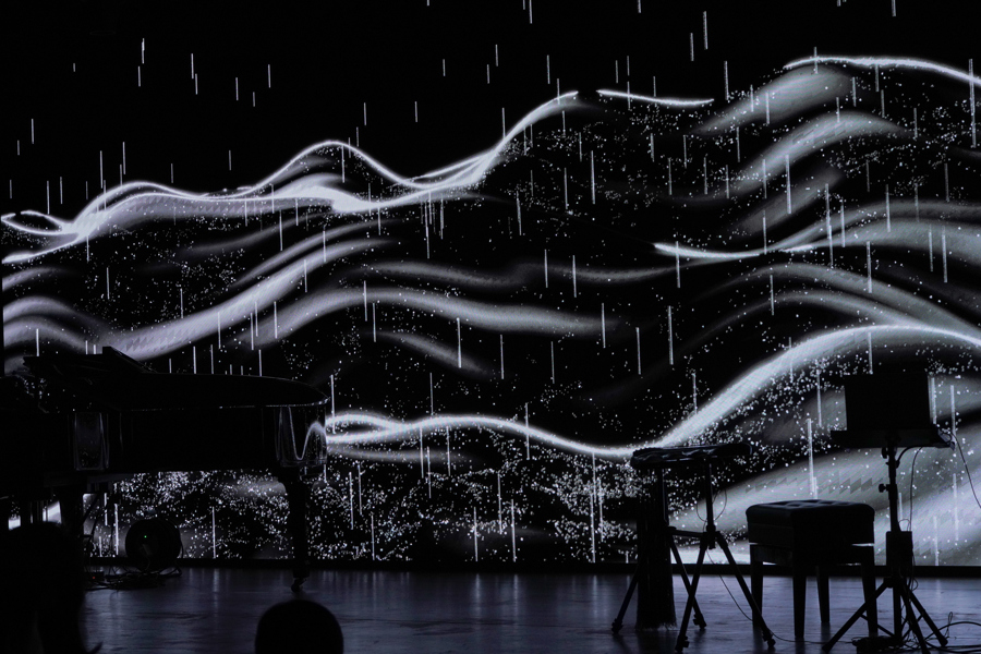 “耳目画韵”音乐会上的视听融合场景。 资料图片.jpeg “耳目画韵”音乐会上的视听融合场景。 资料图片.jpeg