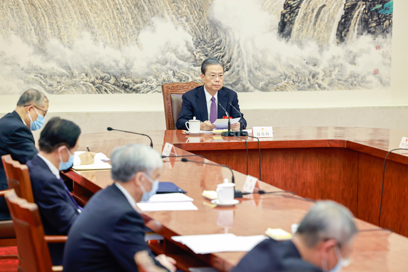 3月11日下午,十四届全国人大一次会议主席团常务主席第六次会议在北京人民大会堂举行。大会主席团常务主席赵乐际主持会议.jpg 3月11日下午,十四届全国人大一次会议主席团常务主席第六次会议在北京人民大会堂举行。大会主席团常务主席赵乐际主持会议.jpg