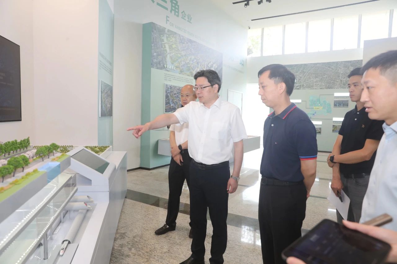 0806_140327_991.jpg 0806_140327_991.jpg