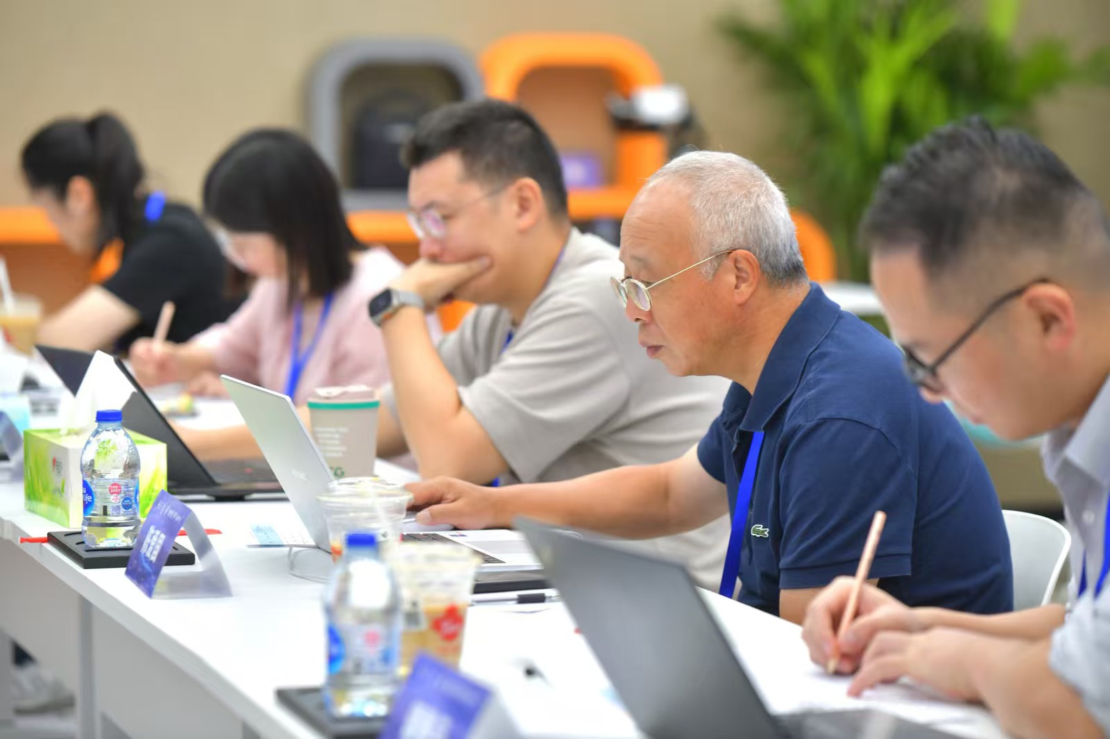 图片2.jpg 图片2.jpg