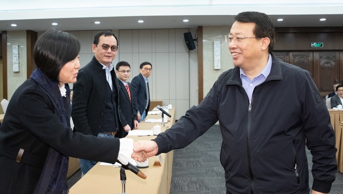 5位公众代表受邀列席市政府常务会议