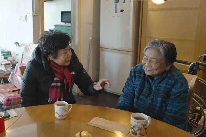 虹口区领导走访慰问困难党员 困难群众和优抚对象.png 虹口区领导走访慰问困难党员 困难群众和优抚对象.png