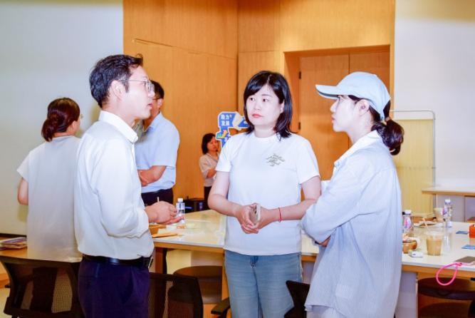 “静选好市”暨“政府开放月”,静安人社服务送进楼宇和社区 “静选好市”暨“政府开放月”,静安人社服务送进楼宇和社区