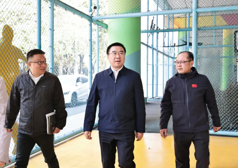 虹口区领导实地调研江湾镇街道 .png 虹口区领导实地调研江湾镇街道 .png